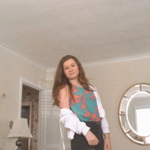 Meet your Posher, Natalie